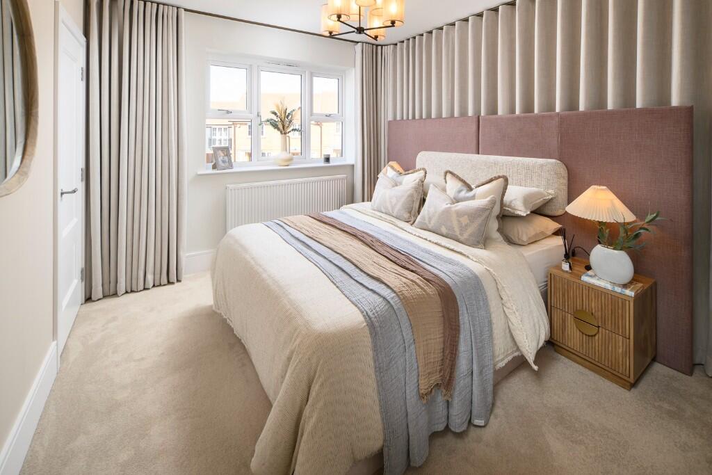 House in Fleet, Edenbrook Village - View 5