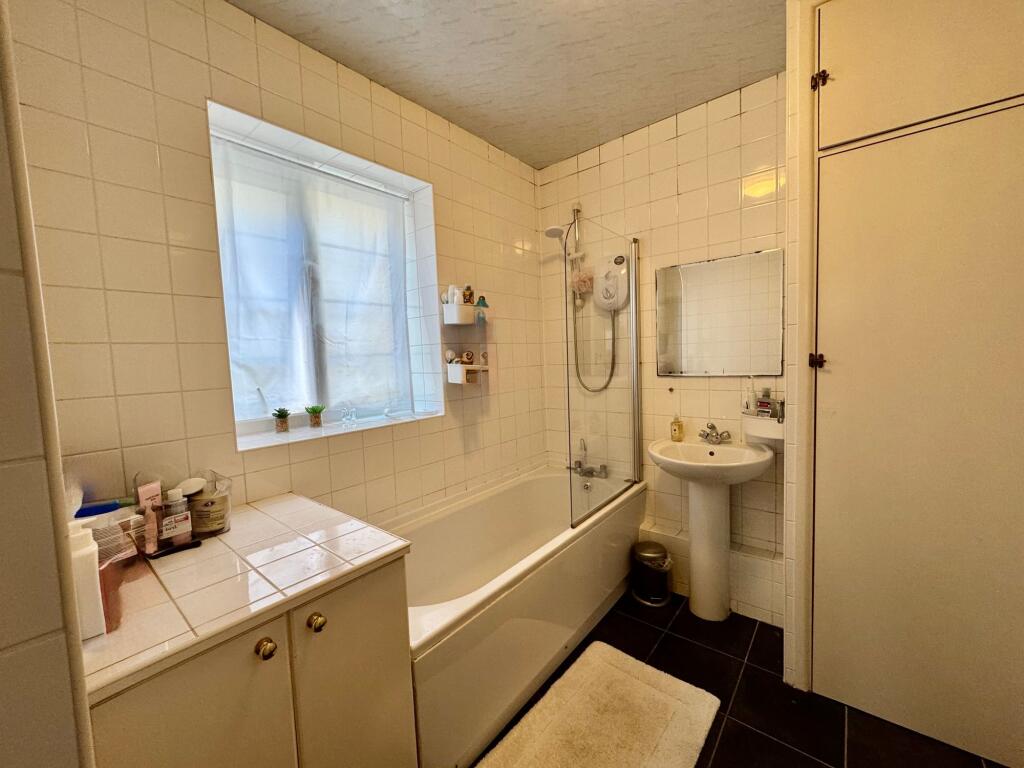 Apartment in Newcastle upon Tyne, Tyne and Wear - View 5