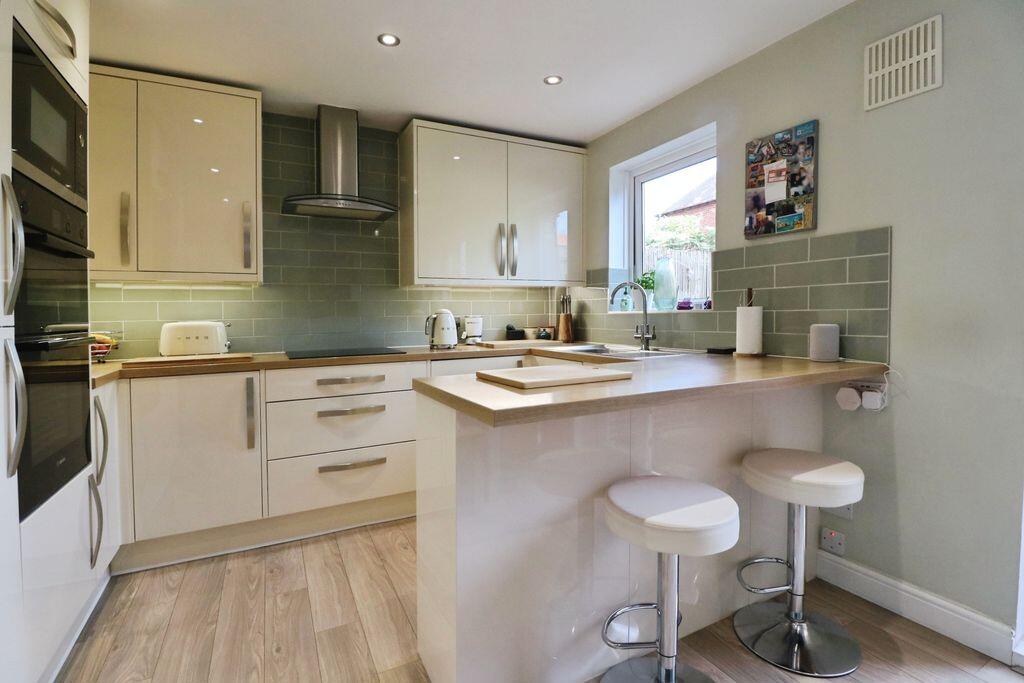 House in Slough, Colnbrook with Poyle - View 4