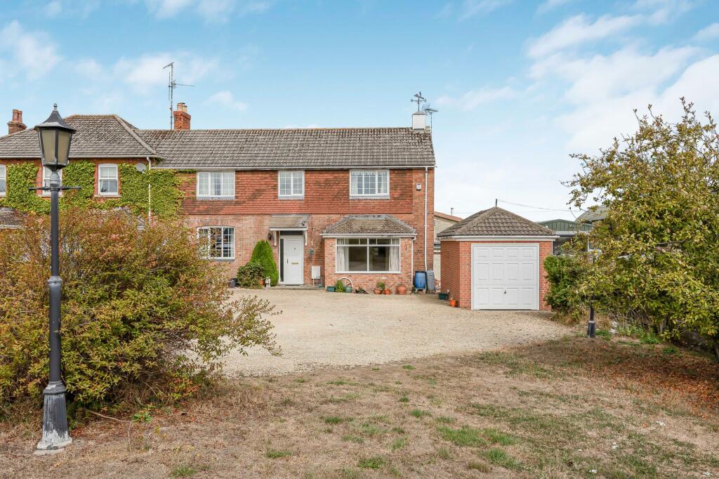 4-bed semi-detached on Wroughton, Berkley Farm, SN4, £475,000