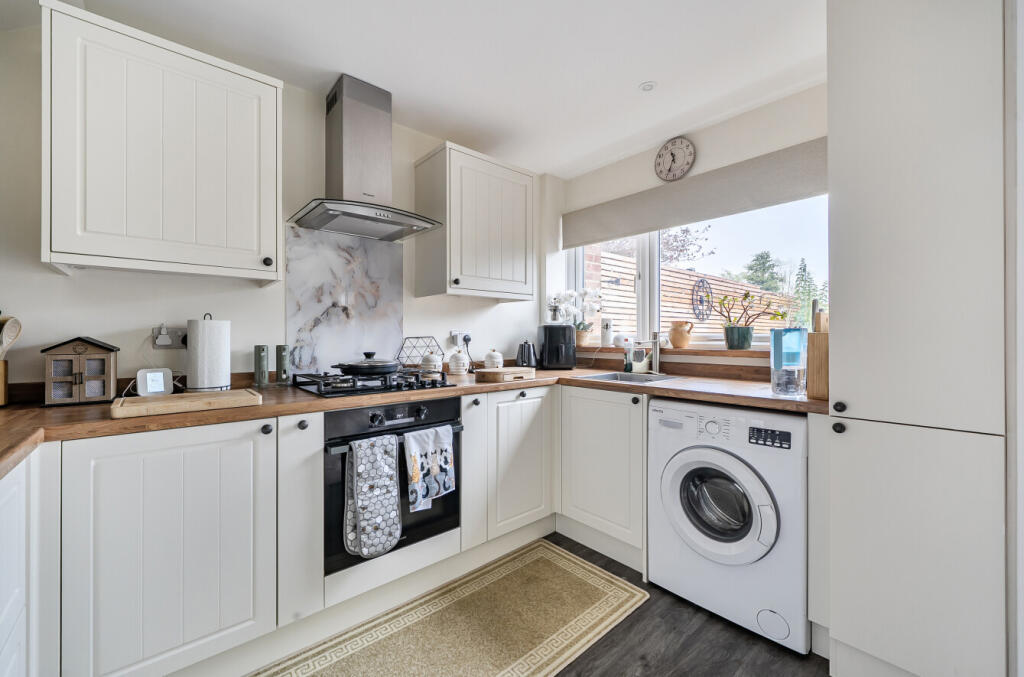 House in Wokingham - View 4