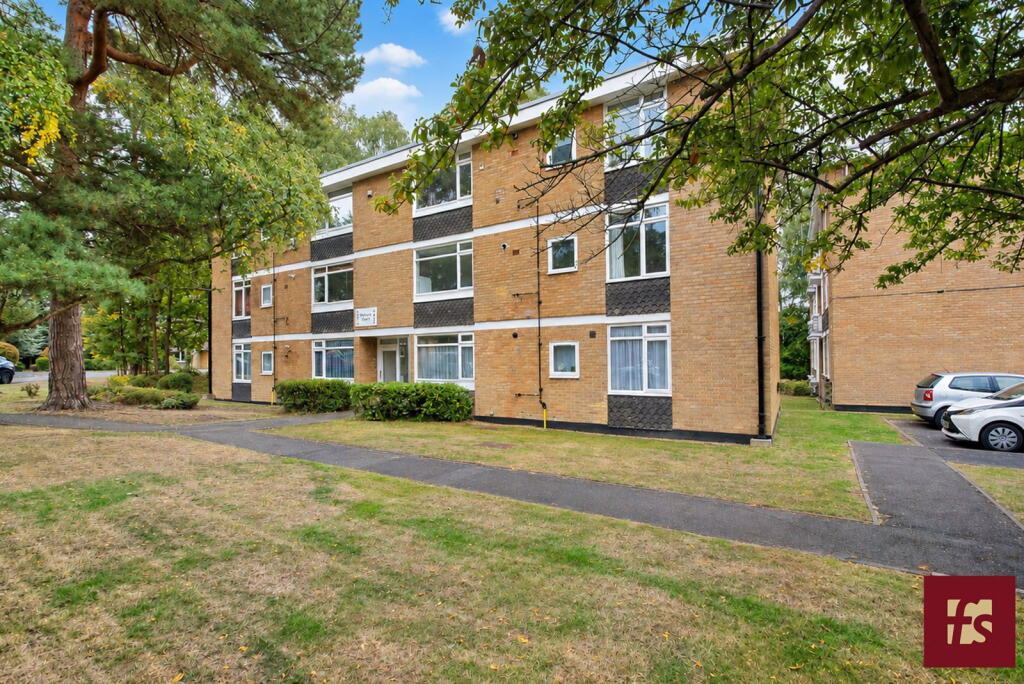 Main image of property: Linkway, Crowthorne, RG45 6ET