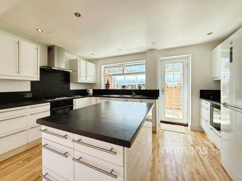 House in Guildford - View 2