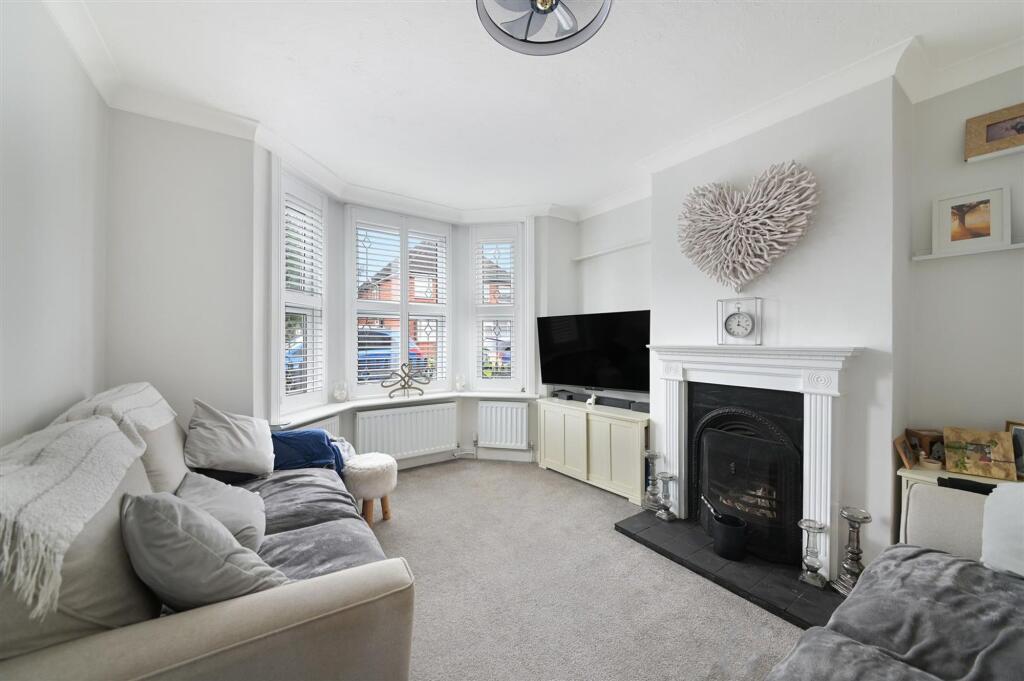 House in Kingston upon Thames - View 2