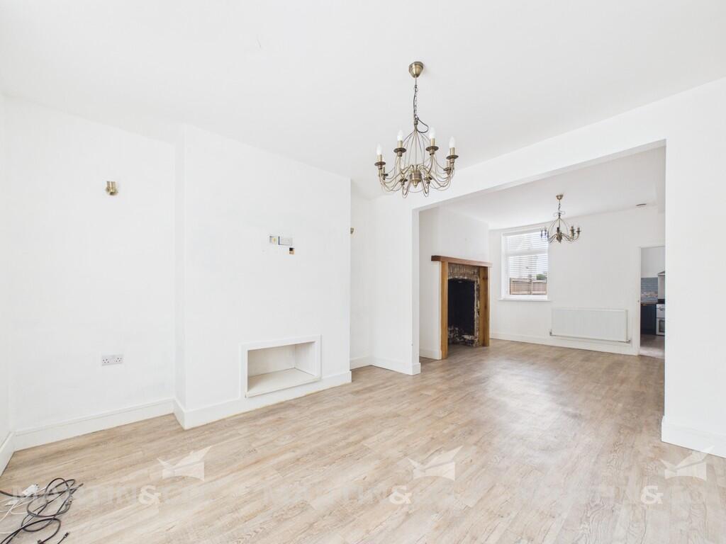 House in Doncaster - View 5