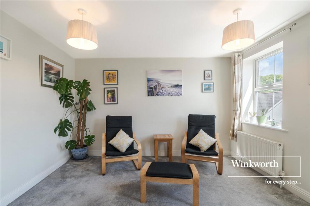 Apartment in Christchurch, Pokesdown, Bournemouth - View 6