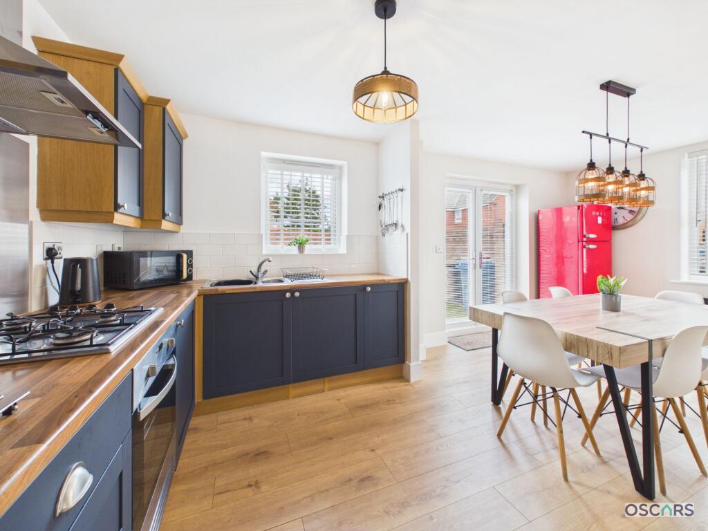 House in Hull - View 4