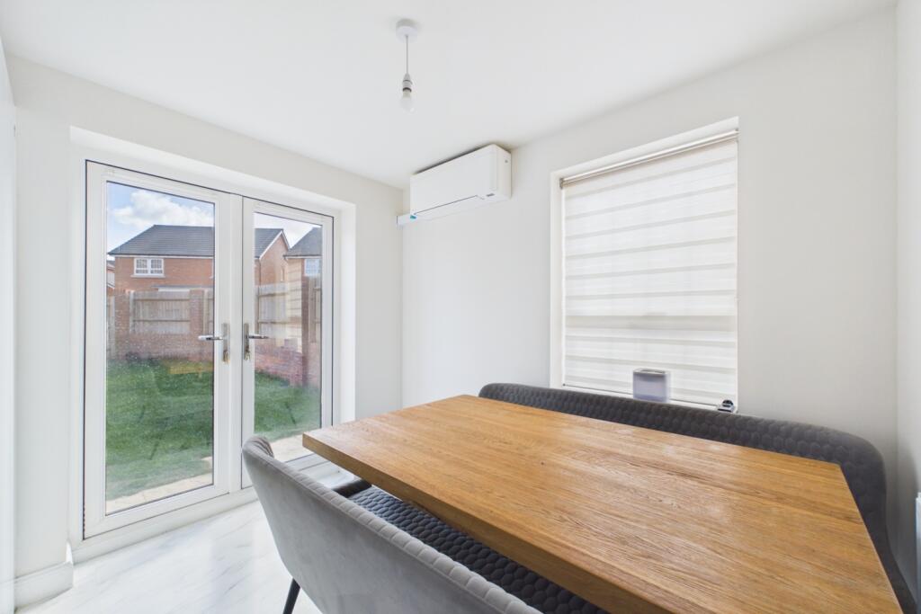 House in Luton - More