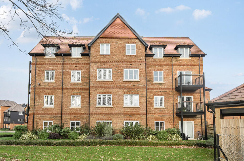 Main image of property: Aspen Road, High Wycombe, Buckinghamshire