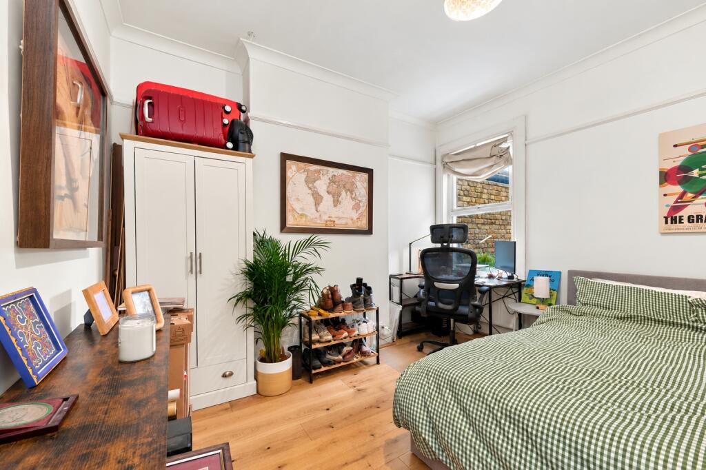 Apartment in London - More