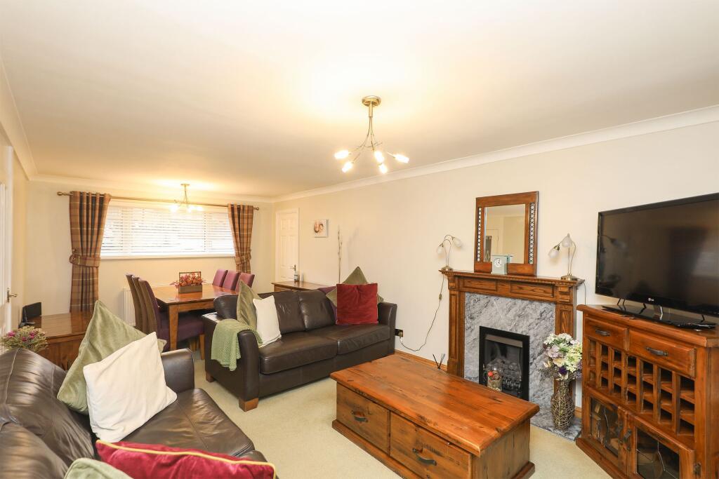 Hollybank Close, Sheffield, S12 photo 3