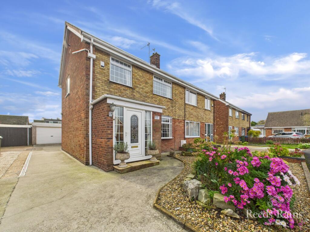 Main image of property: Summergangs Drive, Thorngumbald, Hull, East Yorkshire, HU12