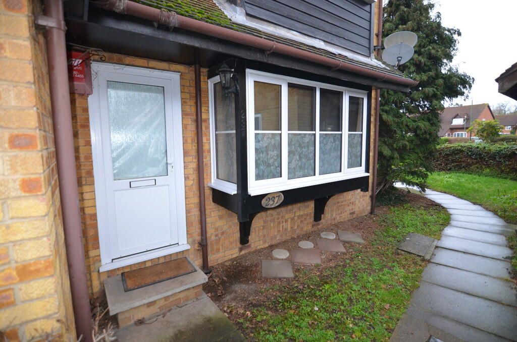 Apartment in Dartford - View 3