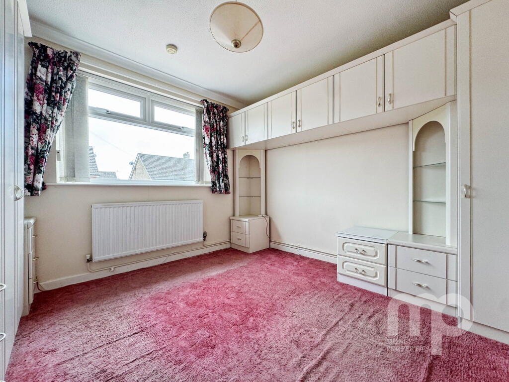 Warwick Drive, Wymondham, NR18 photo 4