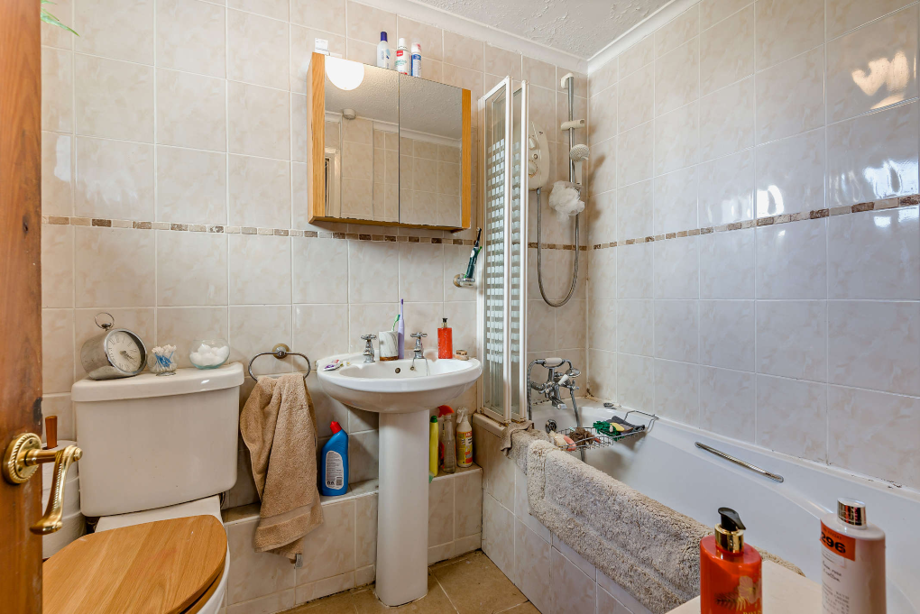 House in Worcester - View 4