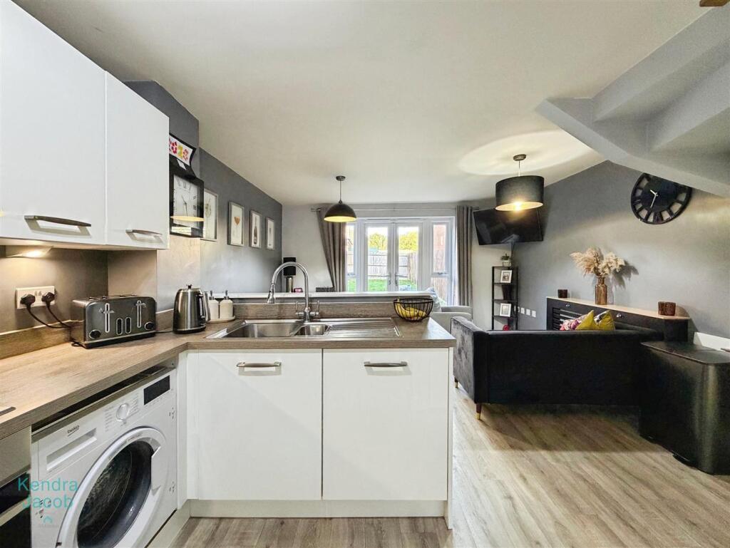House in Worksop, Gateford - View 5