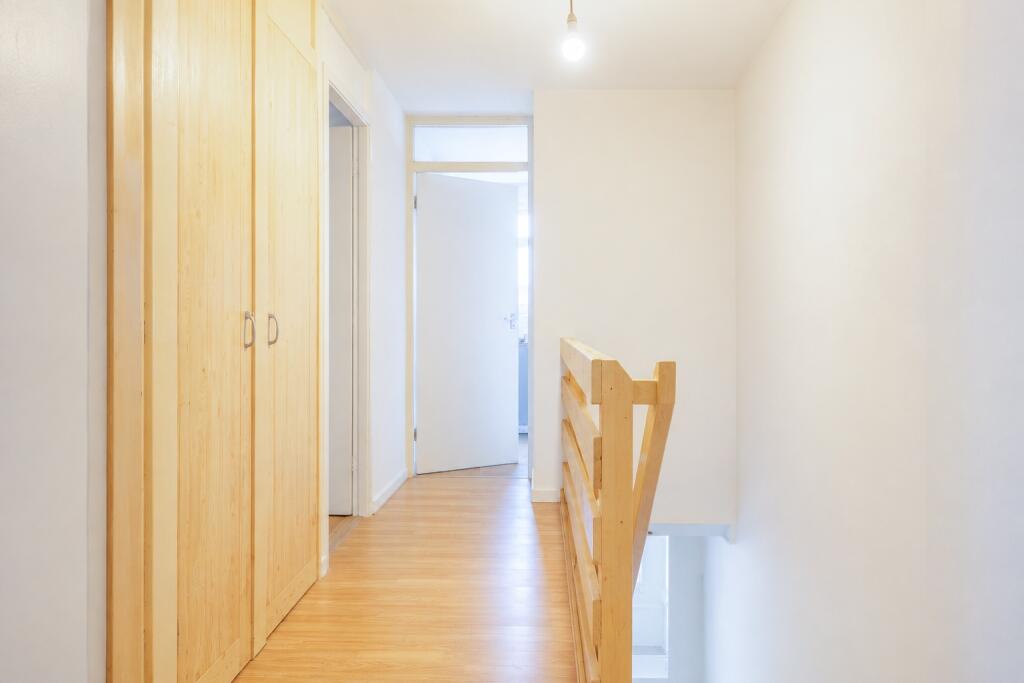 House in Romford - More