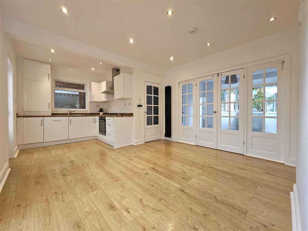 House in Solihull, Ulverley Green - View 5
