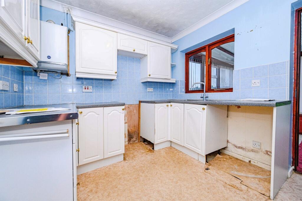 2-bed bungalow on Fairway Court, Hemel Hempstead, £400,000