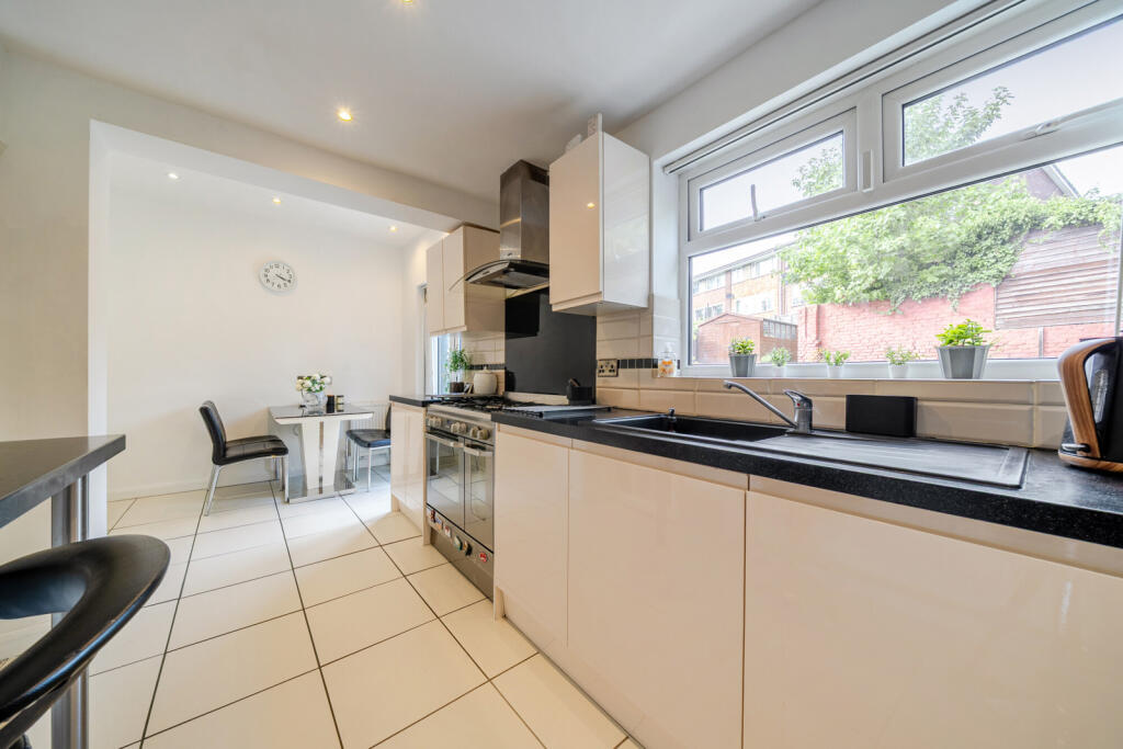 House in Dartford - View 3