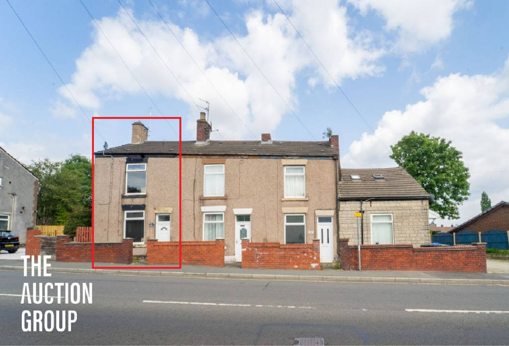 2-bed terraced on Hollin Lane, Middleton, M24, £95,000
