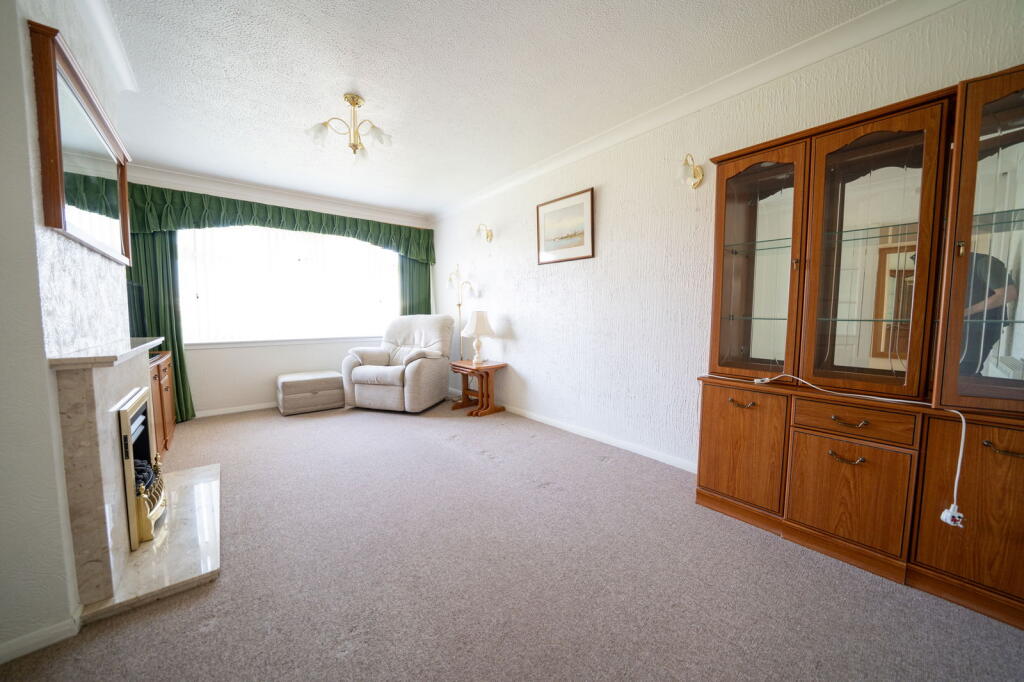 Heigham Drive, Lowestoft, NR33 9DY photo 4