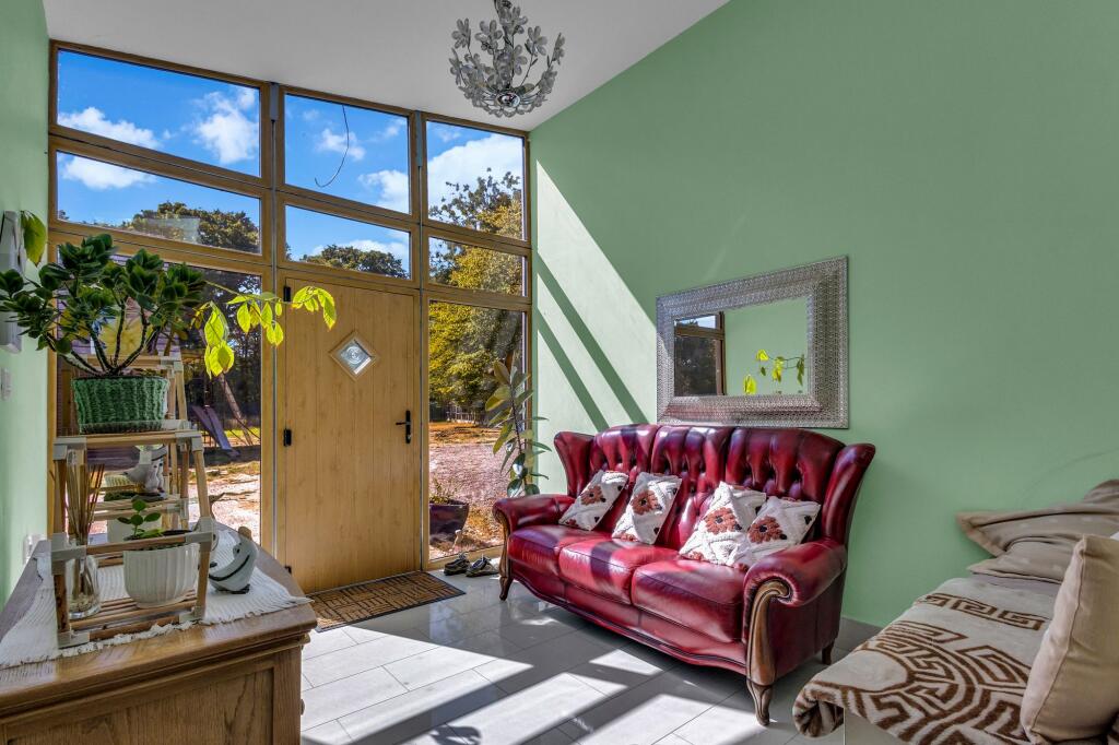 House in Ashford, Brissenden Green, Bethersden - View 4