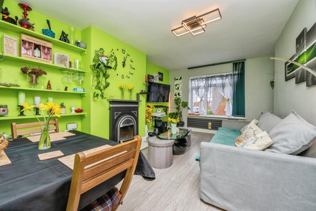 Cranham Drive, WORCESTER - View 3