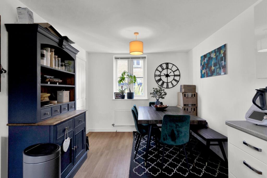 House in Cotswold, The Beeches, Cirencester - More