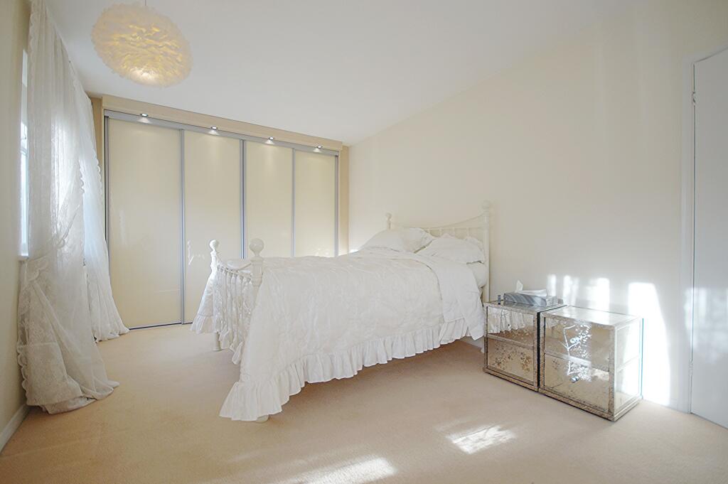 House in Kingston upon Thames - View 5