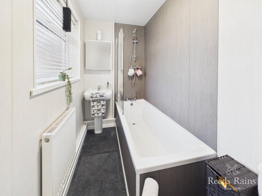 House in Stockton-on-Tees - More