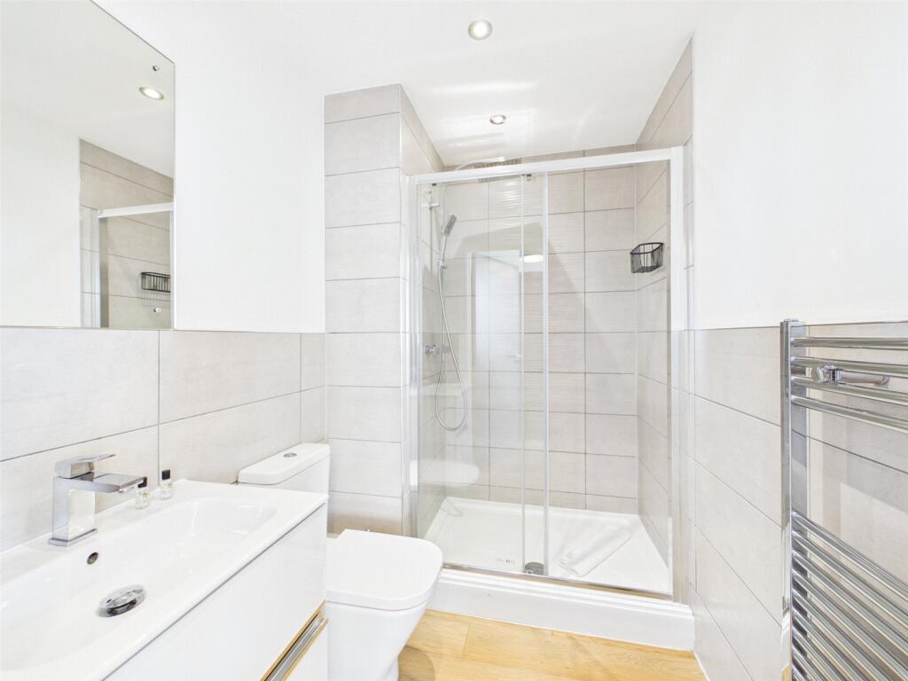 Apartment in Trafford, Greater Manchester - View 4