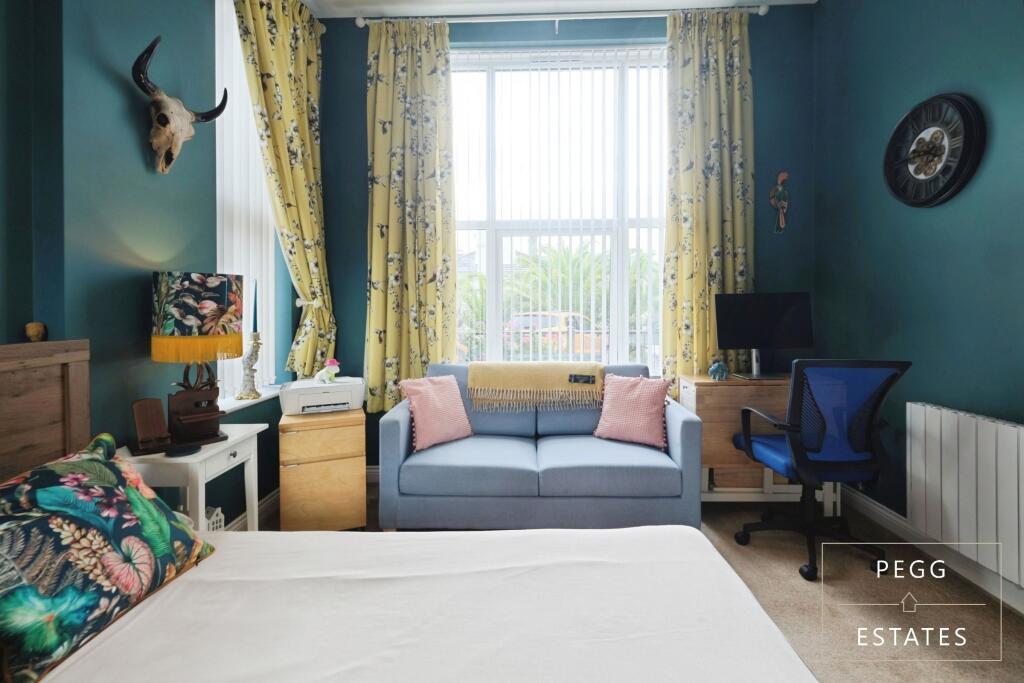 Apartment in Torquay, Upton - View 4