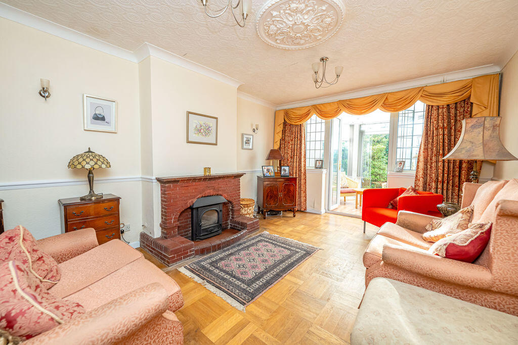 House in Wolverhampton, Tettenhall - More