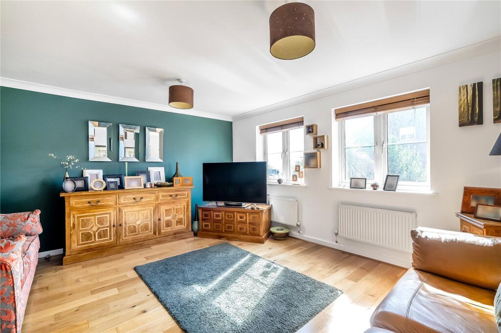 House in Sevenoaks, Edenbridge - View 3