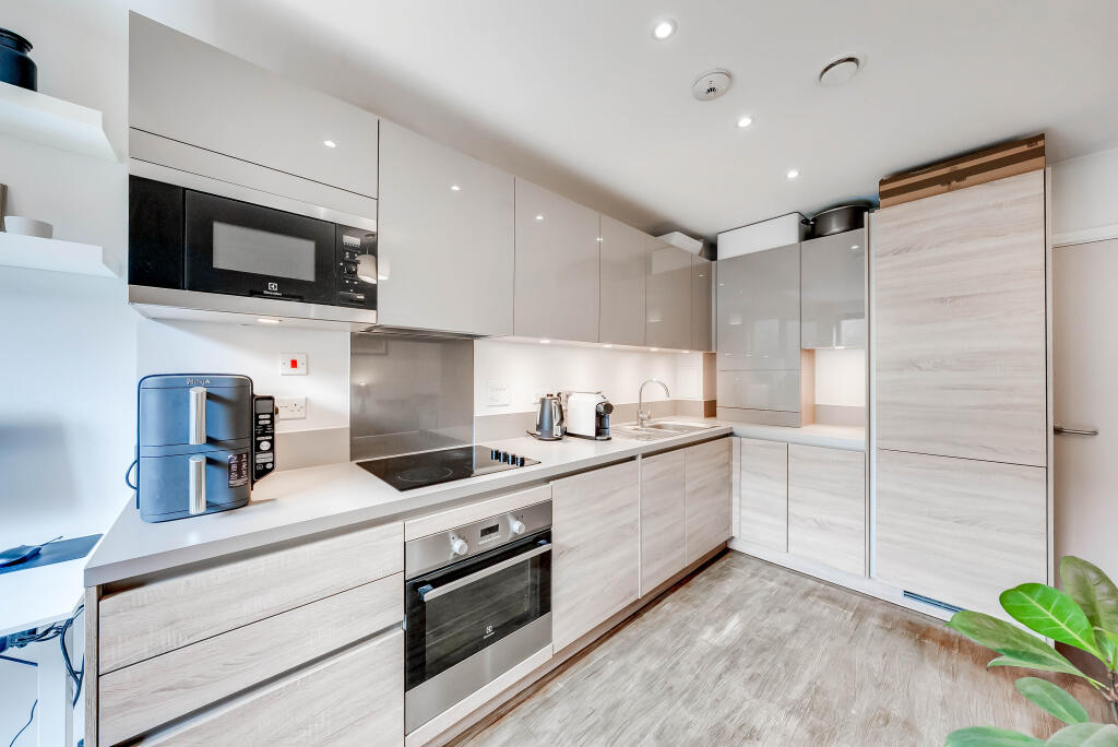 Apartment in London - View 3