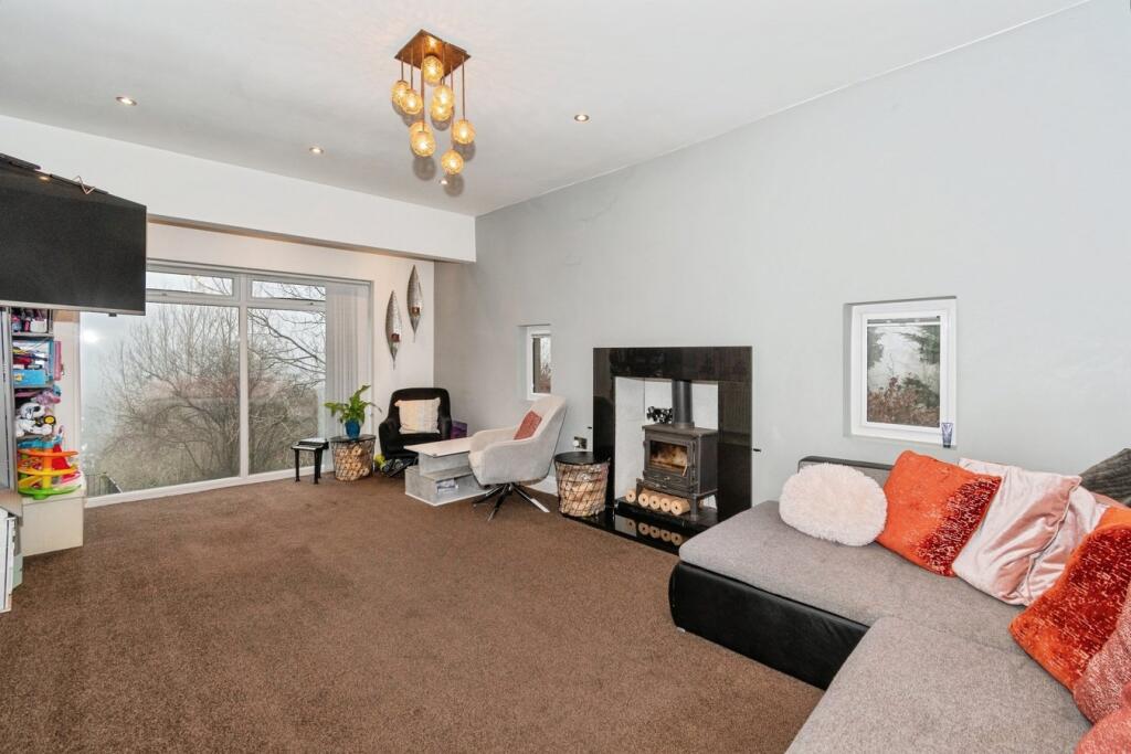 Additional image 2 of Duchy Avenue, Bradford, BD9