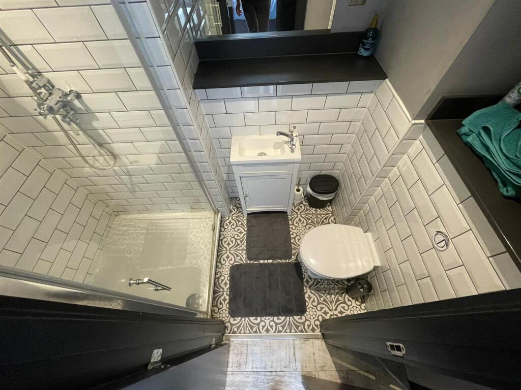 Apartment in Leeds, Langtons Wharf, Lovell Park - More