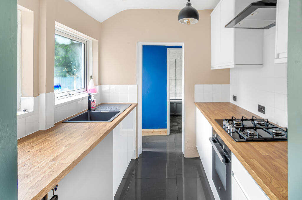 Mansfield Road, Chesterfield, S41 photo 4