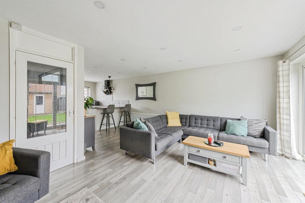 Falna Crescent, TAMWORTH photo 3
