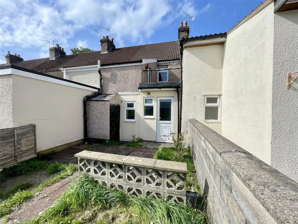 4 bedroom terraced house for rent