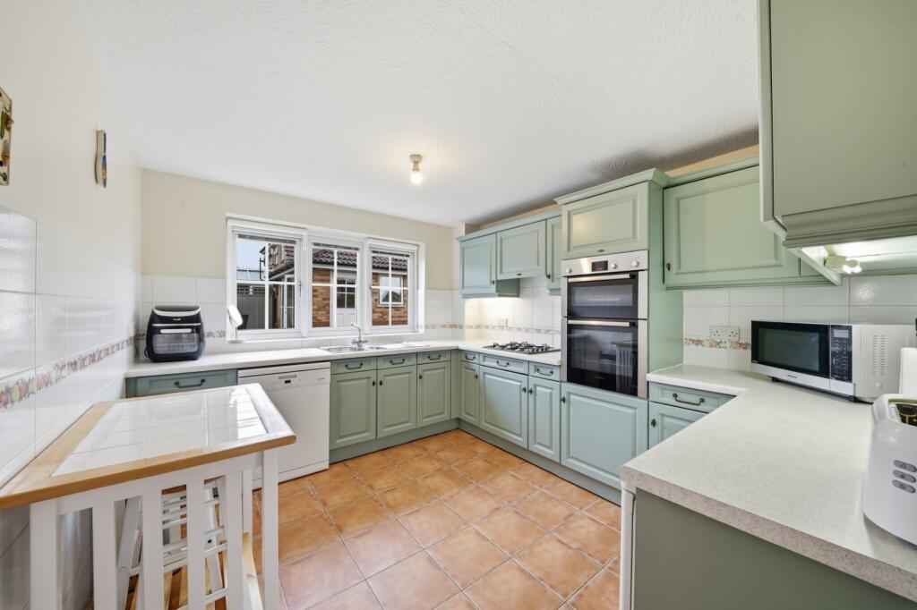 House in Rushcliffe, Nottinghamshire - More