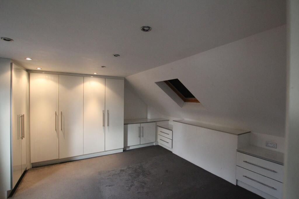 House in Ilford - More