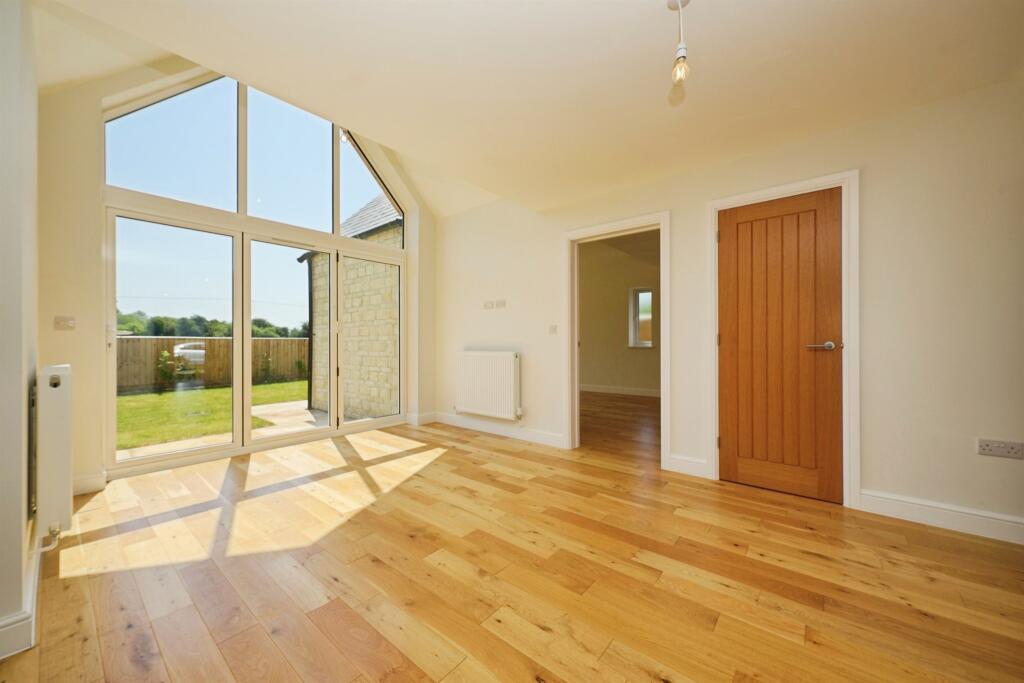 Old Orchard Close, Christian Malford, Chippenham photo 4