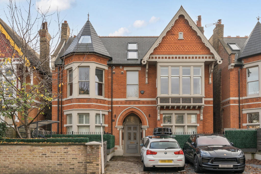 Gordon Road, Ealing, London photo 3