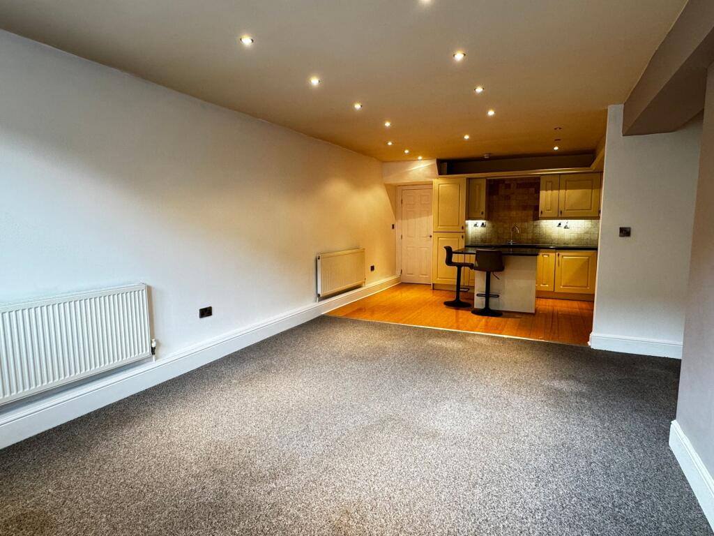Apartment in Stockport - View 4