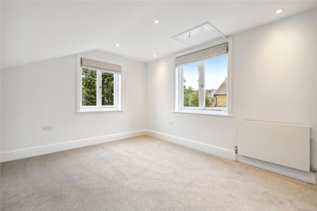 4 bedroom semi-detached house for rent