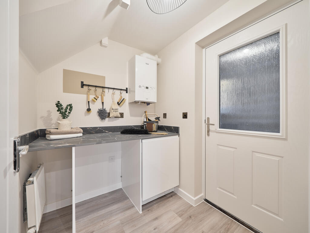 House in Redditch, Worcestershire - View 5