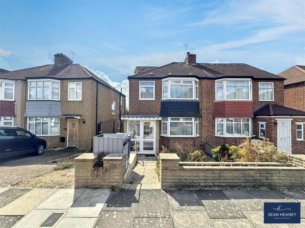 Main image of property: The Linkway, Barnet