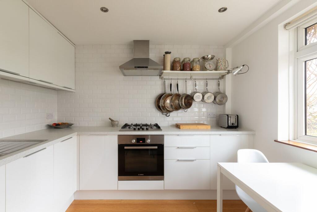 Apartment in London, Globe Town, Stepney - More